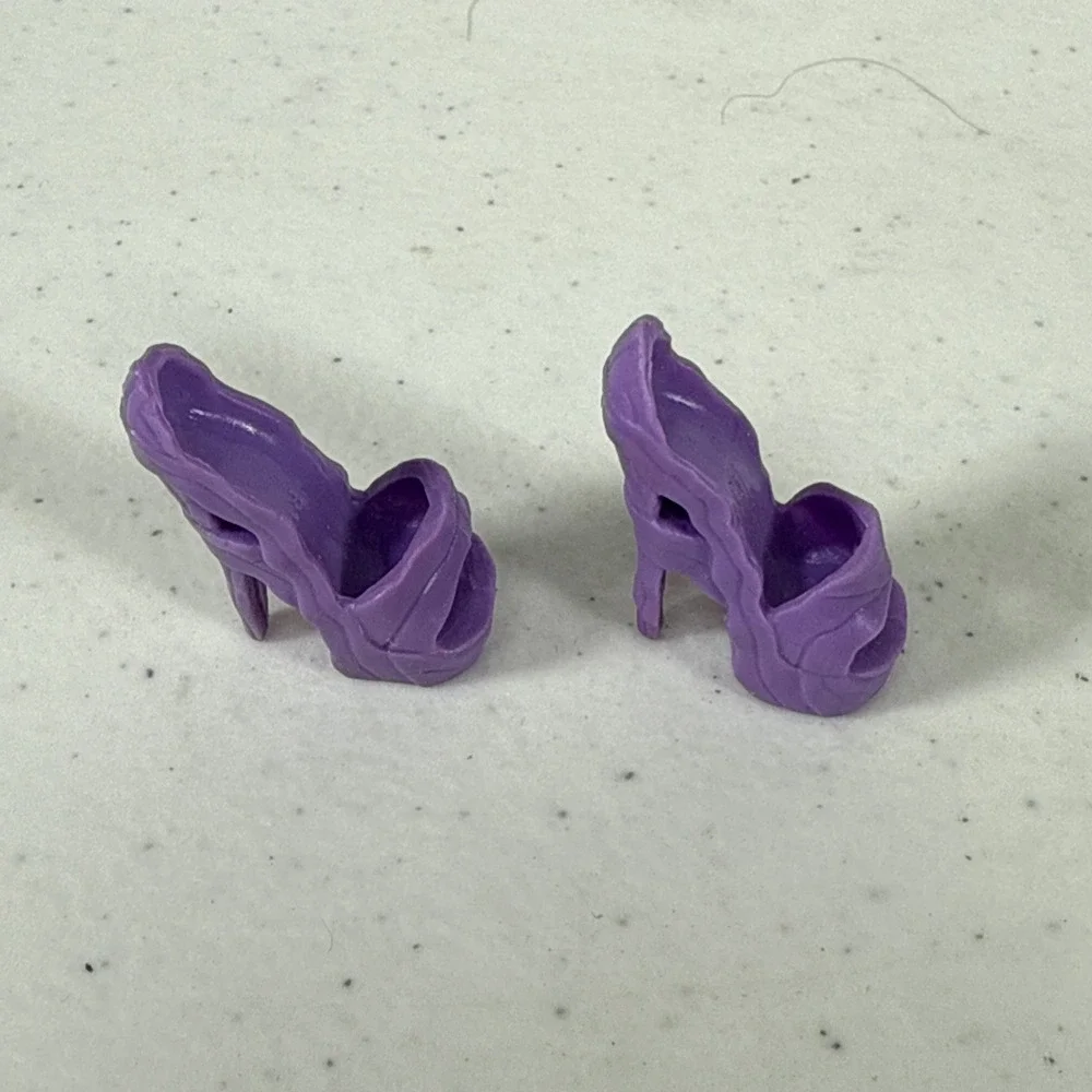 MONSTER HIGH ~ Clawdeen Wolf Clawsome Pet Salon Purple Shoes